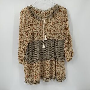 POL Babydoll tiered ruffle blouse colorblock tassel floral crinkle ivory Medium
